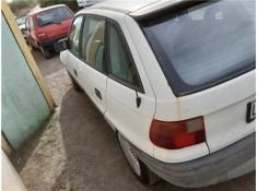 opel astra f berlina del año 1992