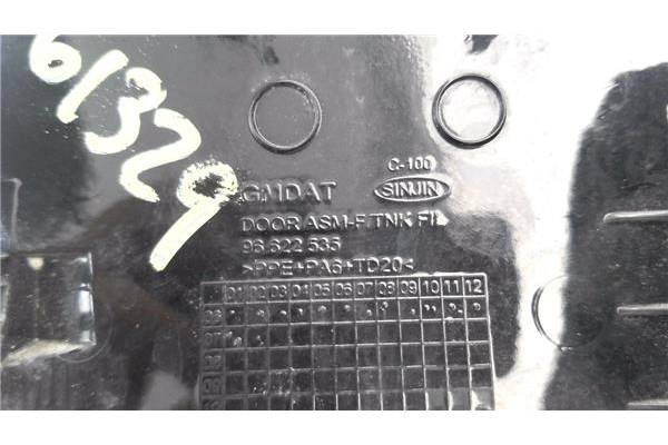 Recambio de tapa exterior combustible para chevrolet captiva 2.0 d referencia OEM IAM 96622535  