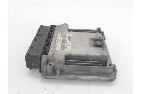 Recambio de centralita para chevrolet captiva 2.0 d referencia OEM IAM 96858577 0281014296 