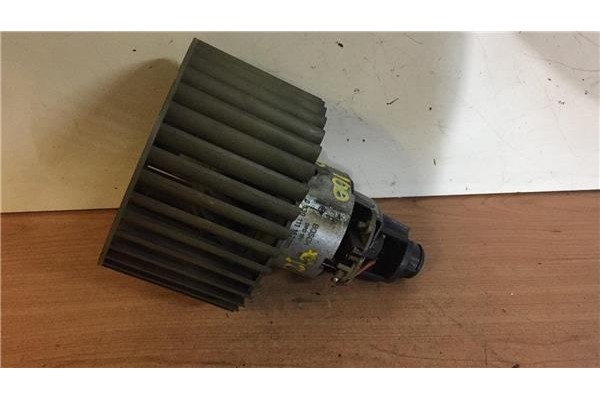 Recambio de motor calefaccion para audi 100 avant (c4) 2.0 básico referencia OEM IAM  0130111162 