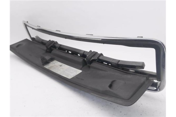 Recambio de rejilla capo para audi a2 (8z) 1.4 referencia OEM IAM 8Z0010183D 8Z0853631 