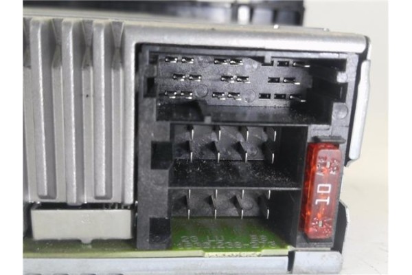 Recambio de autoradio para mercedes-benz clase a (bm 169) 1.5 a 150 (169.031) referencia OEM IAM A1698702389  