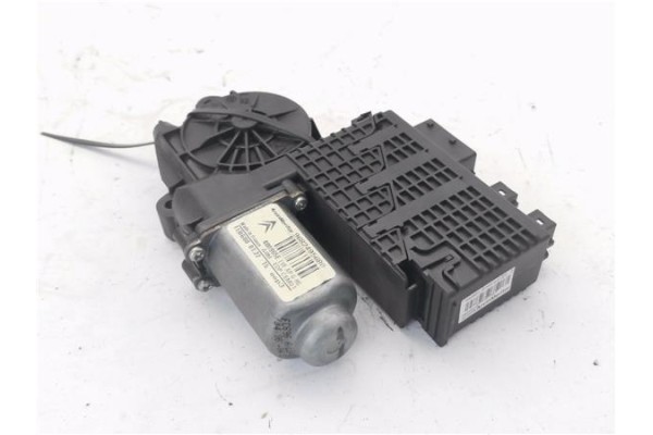 Recambio de motor elevalunas delantero izquierdo para citroen c4 picasso 1.6 hdi referencia OEM IAM 9682495680 400965E 