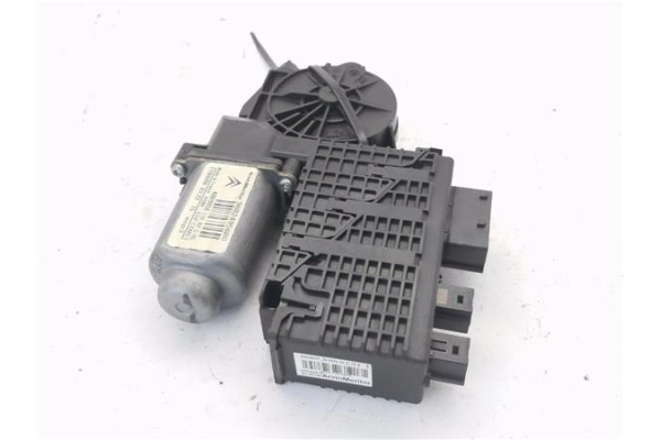 Recambio de motor elevalunas delantero izquierdo para citroen c4 picasso 1.6 hdi referencia OEM IAM 9682495680 400965E 