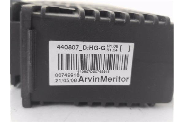 Recambio de motor elevalunas delantero izquierdo para citroen c4 picasso 1.6 hdi referencia OEM IAM 9682495680 400965E 