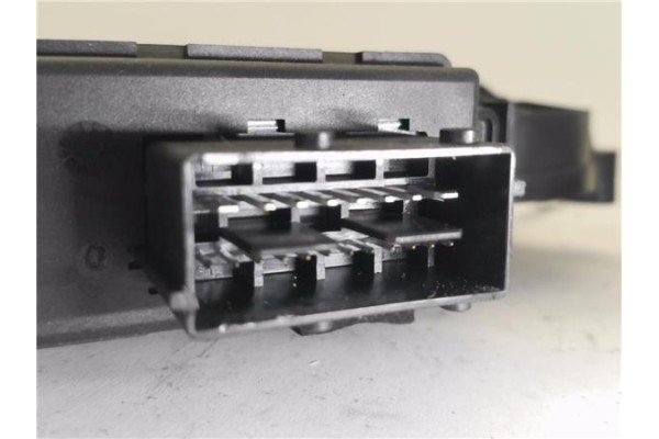 Recambio de motor elevalunas delantero izquierdo para citroen c4 picasso 1.6 hdi referencia OEM IAM 9682495680 400965E 