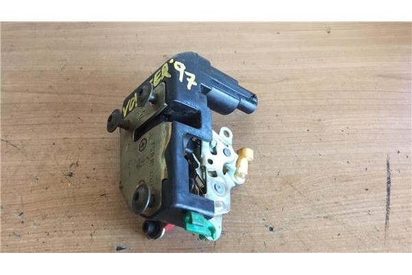 Recambio de cierre electromagnetico delantero derecho para chrysler voyager gs 2.4 referencia OEM IAM   