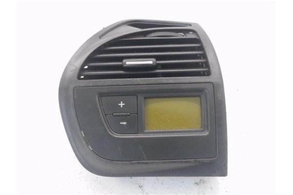Recambio de rejilla entrada de aire para citroen c4 picasso 1.6 hdi referencia OEM IAM 9650868877 A83007600 
