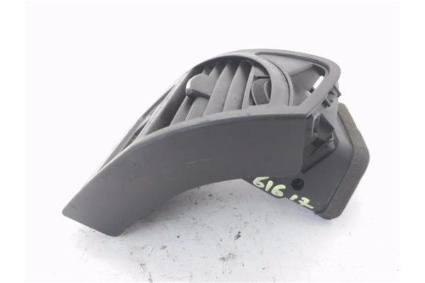 Recambio de rejilla entrada de aire para citroen c4 picasso 1.6 hdi referencia OEM IAM 9650868877 A83007600 
