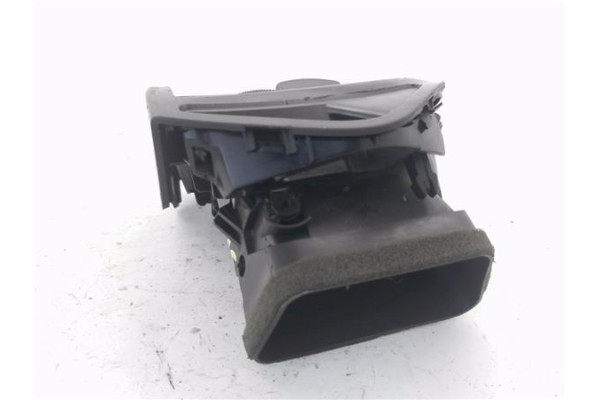 Recambio de rejilla entrada de aire para citroen c4 picasso 1.6 hdi referencia OEM IAM 9650868877 A83007600 