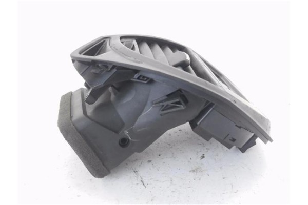 Recambio de rejilla entrada de aire para citroen c4 picasso 1.6 hdi referencia OEM IAM 9650868877 A83007600 