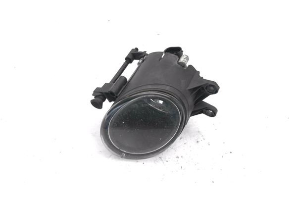 Recambio de faro antiniebla derecho para audi a4 berlina (8e) 1.9 tdi (96kw) referencia OEM IAM 0305063002 82431002S 