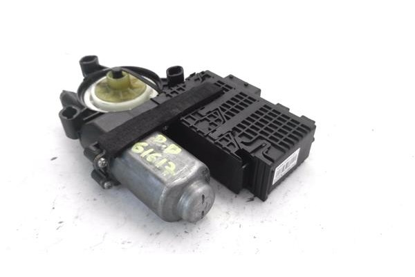 Recambio de motor elevalunas delantero derecho para citroen c4 picasso 1.6 hdi referencia OEM IAM 9682495580 400964E 