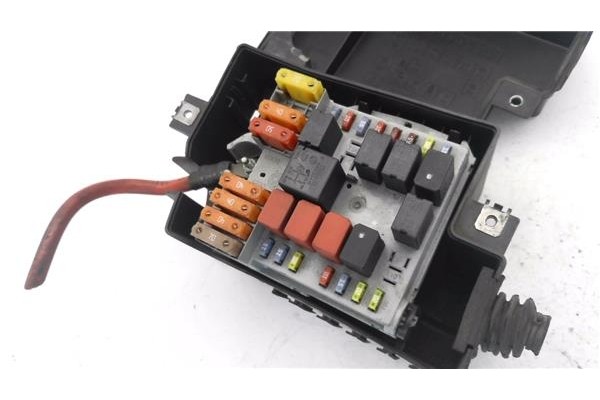 Recambio de caja fusibles/rele para alfa romeo 159 sportwagon (140) 1.9 jtdm 16v distinctive referencia OEM IAM 50508214  