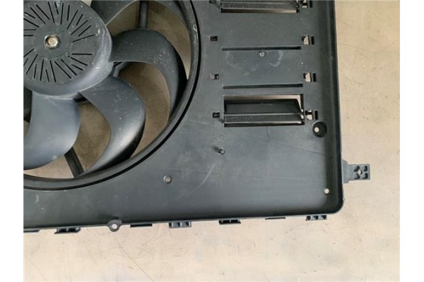 Recambio de electroventilador para ford mondeo berlina (ca2) 1.8 ambiente referencia OEM IAM 6G918C607PC 8240563 