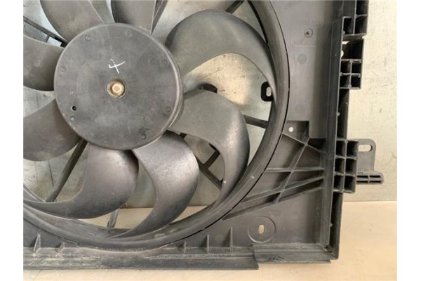 Recambio de electroventilador para renault clio iv 1.2 expression referencia OEM IAM 214816812R 8240636 