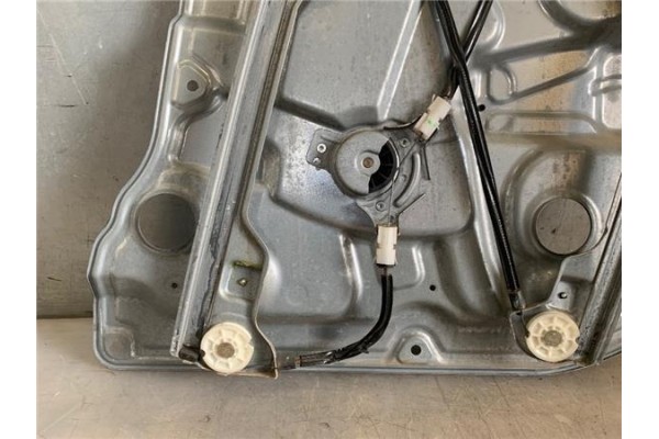Recambio de elevalunas electrico delantero izquierdo para nissan primera hatchback (p12) 1.6 referencia OEM IAM 80771AV611  
