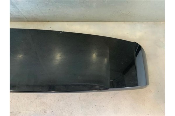 Recambio de aleron trasero para renault scenic iv 1.3 tce referencia OEM IAM 960305857R  