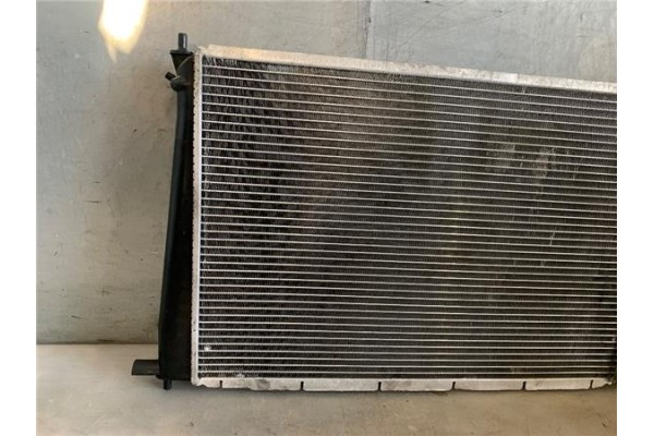 Recambio de radiador para hyundai h-1 furgón 2.5 td referencia OEM IAM 2002039 53371 