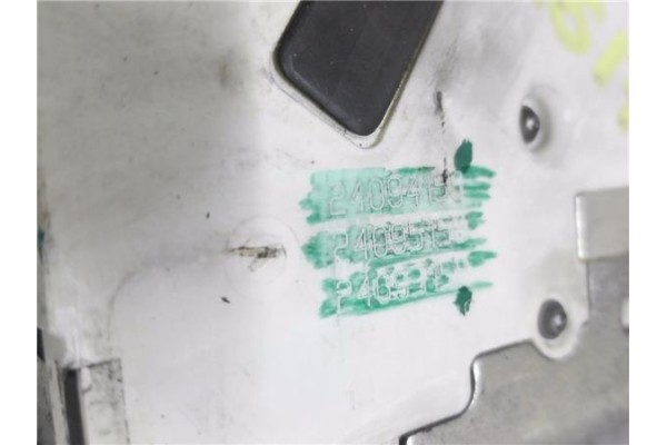 Recambio de cierre electromagnetico delantero derecho para citroen c4 picasso 1.6 hdi referencia OEM IAM 24095158 24093158 