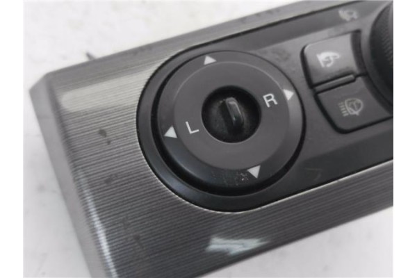 Recambio de mando retrovisor electrico para chevrolet captiva 2.0 d referencia OEM IAM EQ7B21  