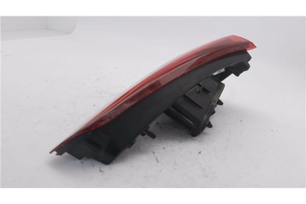 Recambio de piloto interior izquierdo para renault scenic iv 1.3 tce referencia OEM IAM 265553872R 2TZ01231201AB 