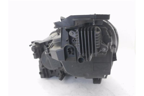 Recambio de faro delantero dcho para peugeot 3008 1.2 allure referencia OEM IAM 1616878080 90094693 