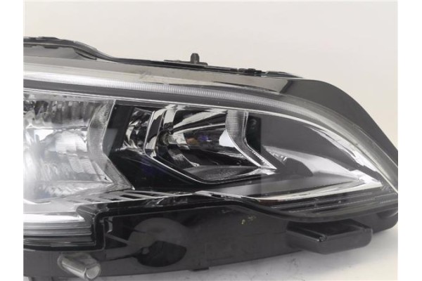 Recambio de faro delantero dcho para peugeot 3008 1.2 allure referencia OEM IAM 1616878080 90094693 