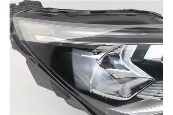 Recambio de faro delantero dcho para peugeot 3008 1.2 allure referencia OEM IAM 1616878080 90094693 