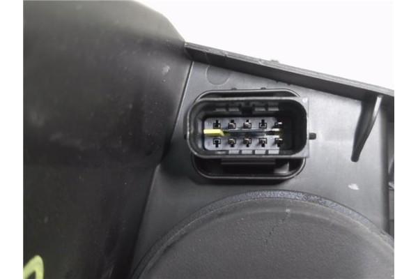 Recambio de faro delantero izquierdo para peugeot 3008 1.2 allure referencia OEM IAM 0467847333 90094696 