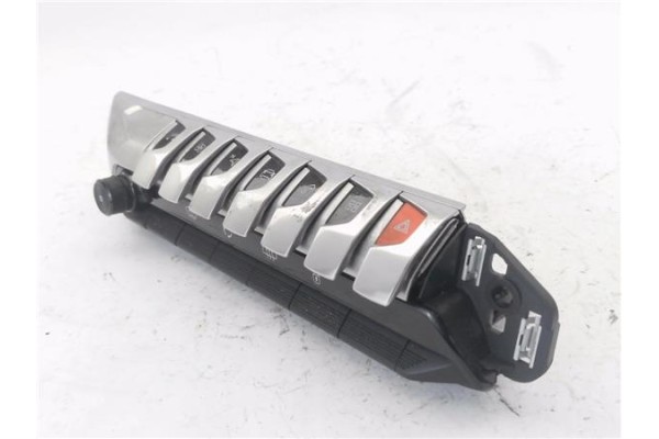 Recambio de mando multifuncion para peugeot 3008 1.2 allure referencia OEM IAM 98249153DX 28581371 