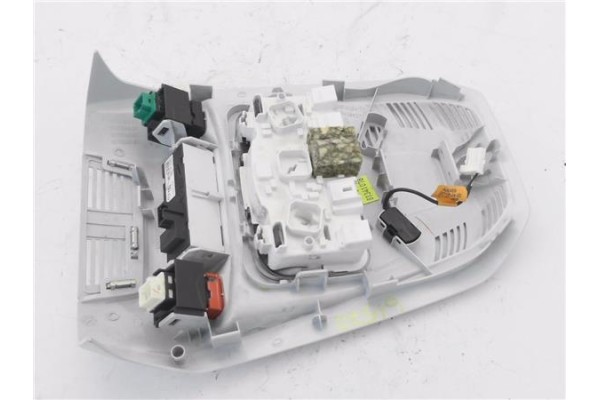 Recambio de luz delantero central techo para peugeot 3008 1.2 allure referencia OEM IAM 9814584177 110721A0B0 