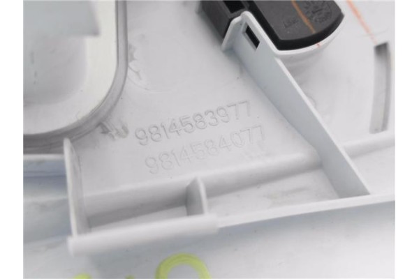 Recambio de luz delantero central techo para peugeot 3008 1.2 allure referencia OEM IAM 9814584177 110721A0B0 