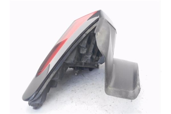 Recambio de piloto trasero derecho para peugeot 3008 1.2 allure referencia OEM IAM 9810477080 81550201 