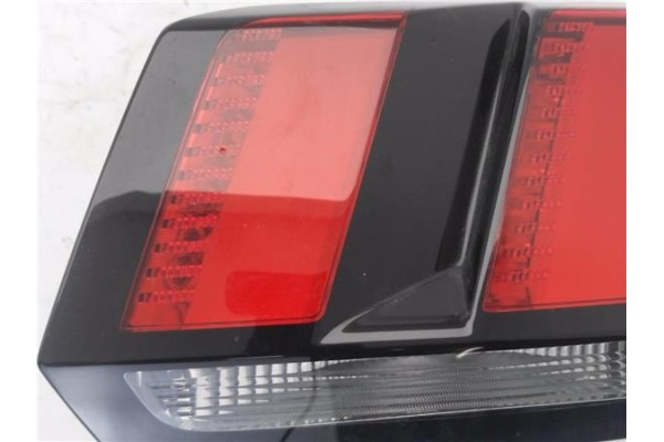 Recambio de piloto porton trasero derecho para peugeot 3008 1.2 allure referencia OEM IAM 9810477780  