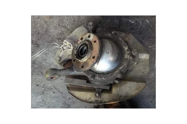 Recambio de mangueta delantero izquierda para land rover discovery ii (lj, lt) 2.5 tdi referencia OEM IAM   