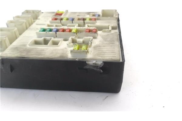 Recambio de módulo electrónico para renault megane iii berlina 5p 1.5 expression referencia OEM IAM 284B60008R  