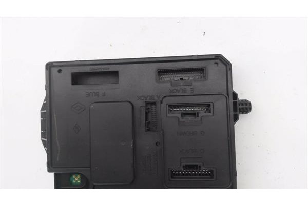 Recambio de módulo electrónico para renault megane iii berlina 5p 1.5 expression referencia OEM IAM 284B17882R S180098101 