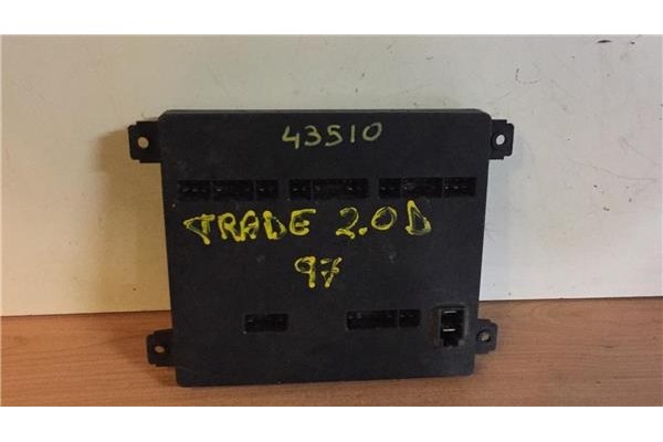 Recambio de caja fusibles/rele para nissan trade 2.0 d referencia OEM IAM 2406364900  