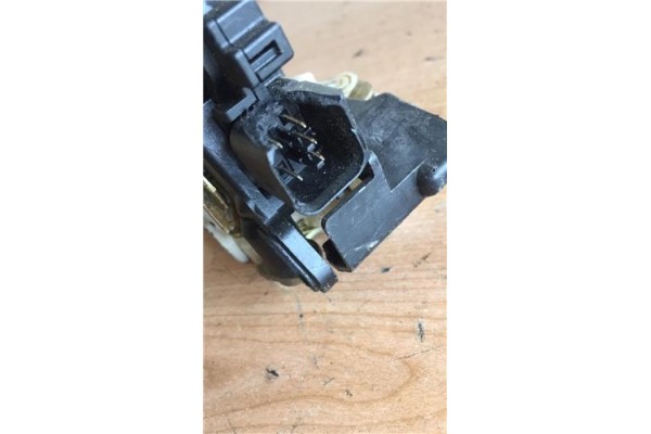 Recambio de cierre electromagnetico delantero izquierdo para mitsubishi colt cz3 berl. 5 (z30a) 1.3 atlantis referencia OEM IAM 