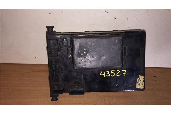 Recambio de caja fusibles/rele para ford mondeo i (gbp) 1.8 i 16v referencia OEM IAM 93BG14K150AD 93BG14A073EF 