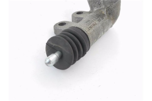 Recambio de bombin embrague para toyota corolla (e11) 1.6 (ae111_) referencia OEM IAM ADT33601  