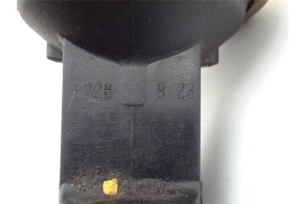 Recambio de bomba combustible para citroen bx berlina 1.6 16 trs referencia OEM IAM 8228923  