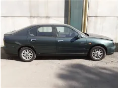nissan primera berlina (p11) del año 2000