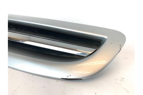 Recambio de rejilla capo para citroen xsara picasso 1.6 referencia OEM IAM 9650059377  