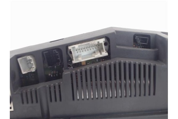 Recambio de mandos climatizador para bmw serie 3 berlina (e46) 2.0 320d referencia OEM IAM 64116907897  