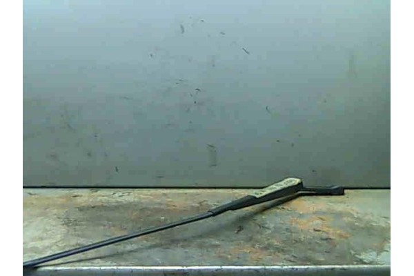 Recambio de brazo limpiaparabrisas delantero para volkswagen golf iv berlina (1j1)(1997) 1.6 referencia OEM IAM   