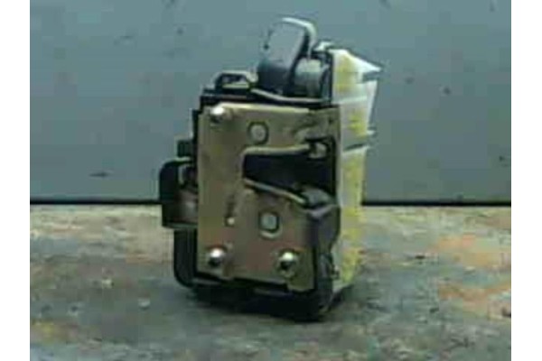 Recambio de cierre electromagnetico trasero izquierdo para seat cordoba berlina (6k2)(1993 ) 1.6 i referencia OEM IAM   