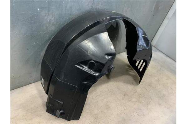 Recambio de protector pase rueda delantero izquierdo para ford fiesta vi 1.25 referencia OEM IAM 1868570  