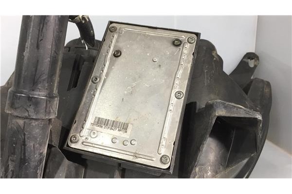 Recambio de faro delantero dcho para citroen c5 berlina 2.0 hdi referencia OEM IAM 9639319880 89005175 